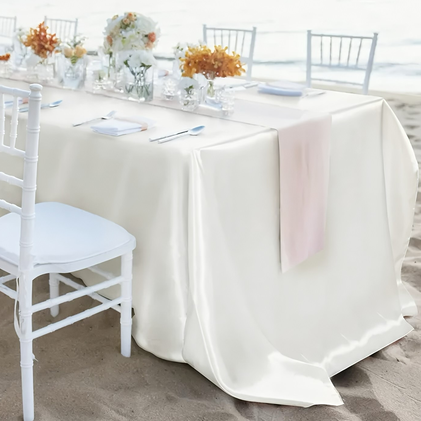 Ivory Satin Tablecloth (147*213)