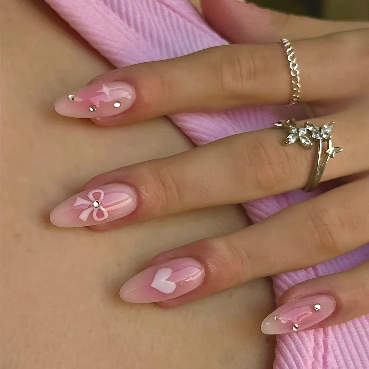 Sweetheart Bow Press-on Nails