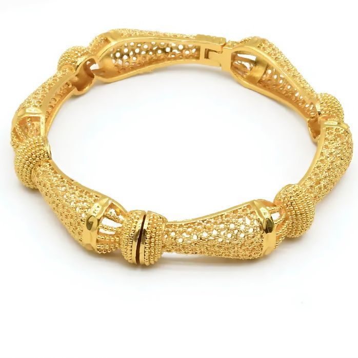 Elegant Gold Bracelet