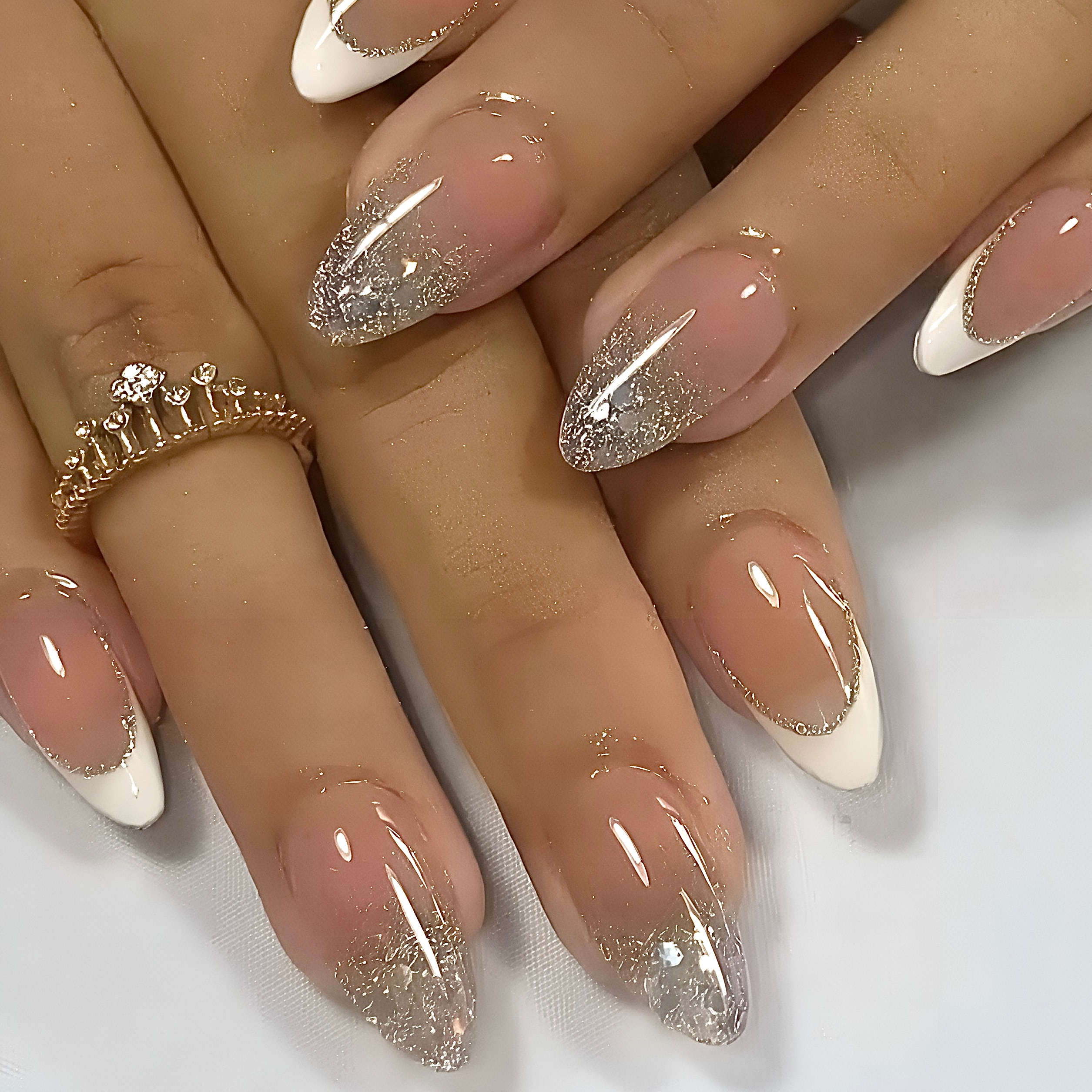 Snow glow Press-on Nails