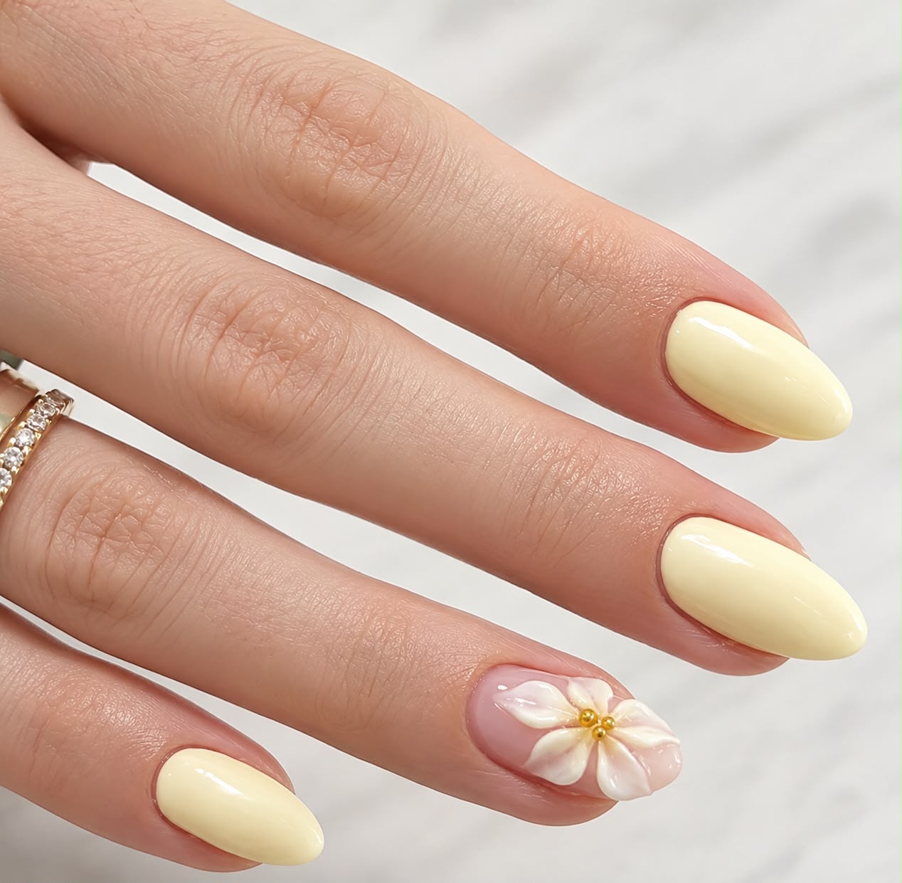 Butter Yellow Floral Press-On Nails - Press-On Nails | Asena Boutique Qatar