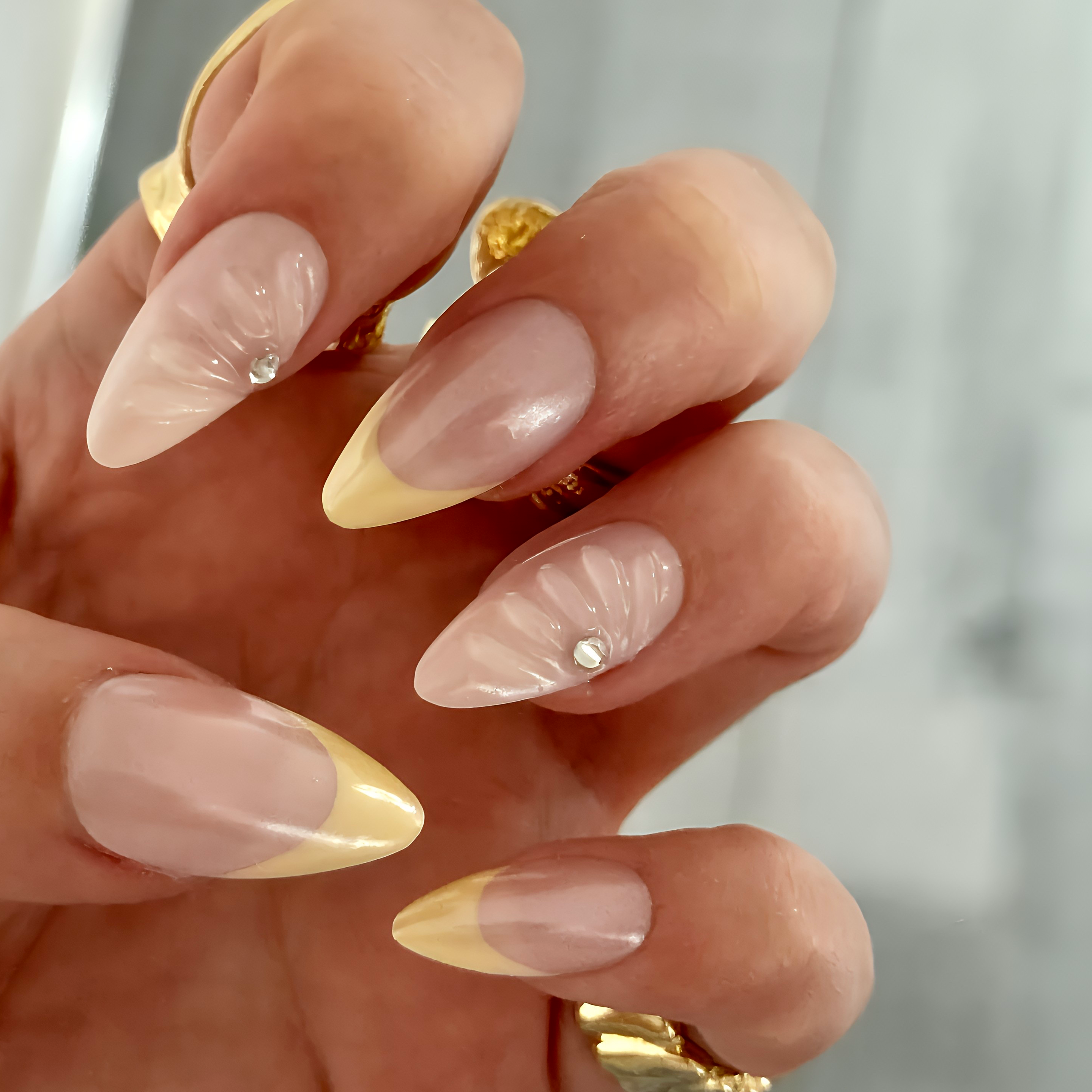 Lemon Glow Nails - Press-On Nails | Asena Boutique Qatar