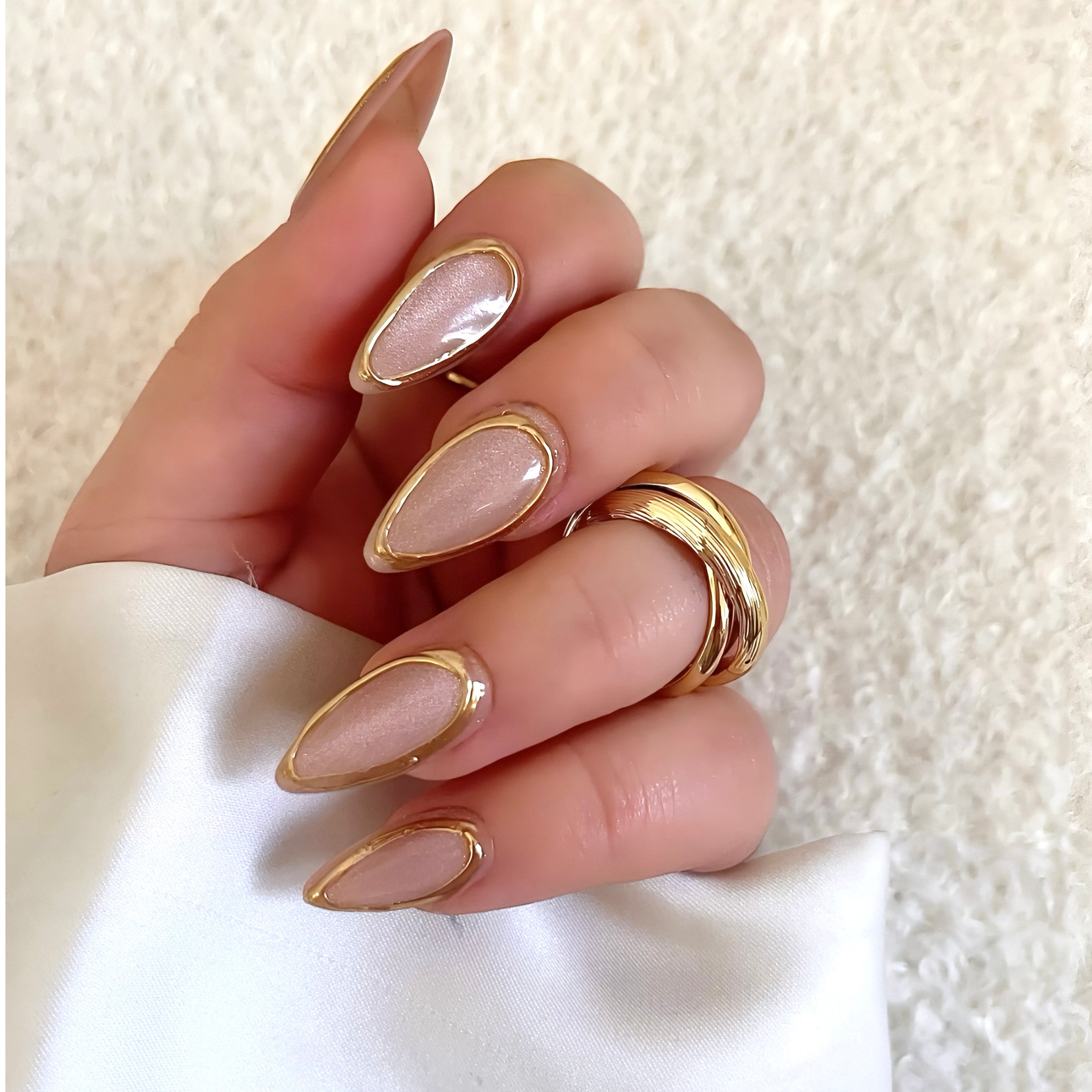 Blush Gold Press-on Nails